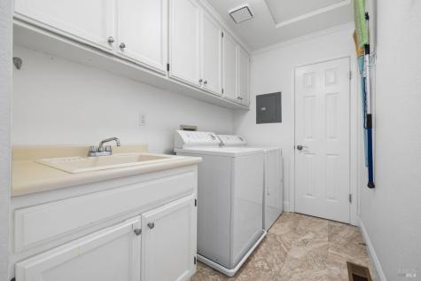 405 Crestridge Place Santa Rosa CA 95409