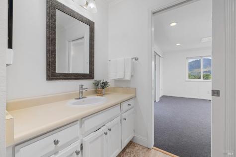 405 Crestridge Place Santa Rosa CA 95409