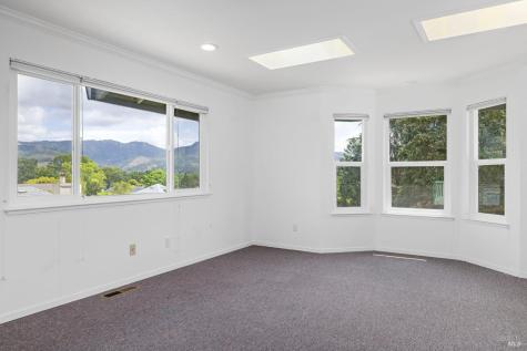 405 Crestridge Place Santa Rosa CA 95409