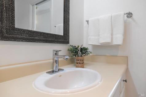 405 Crestridge Place Santa Rosa CA 95409