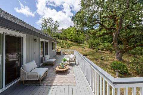 405 Crestridge Place Santa Rosa CA 95409