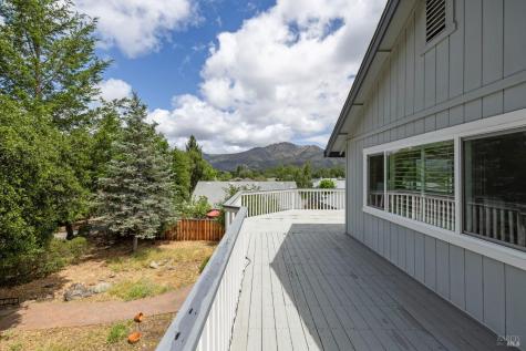 405 Crestridge Place Santa Rosa CA 95409