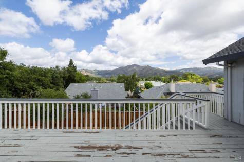 405 Crestridge Place Santa Rosa CA 95409