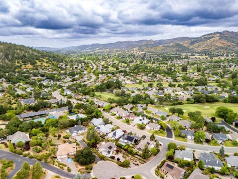 405 Crestridge Place Santa Rosa CA 95409