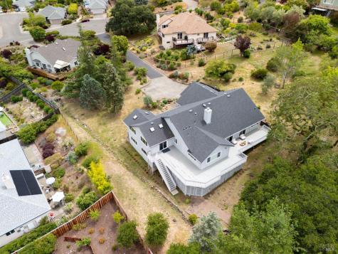 405 Crestridge Place Santa Rosa CA 95409