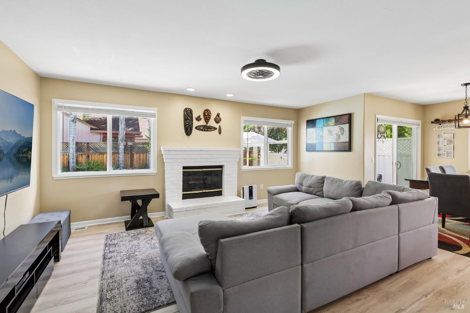 302 Desiree Place Windsor CA 95492