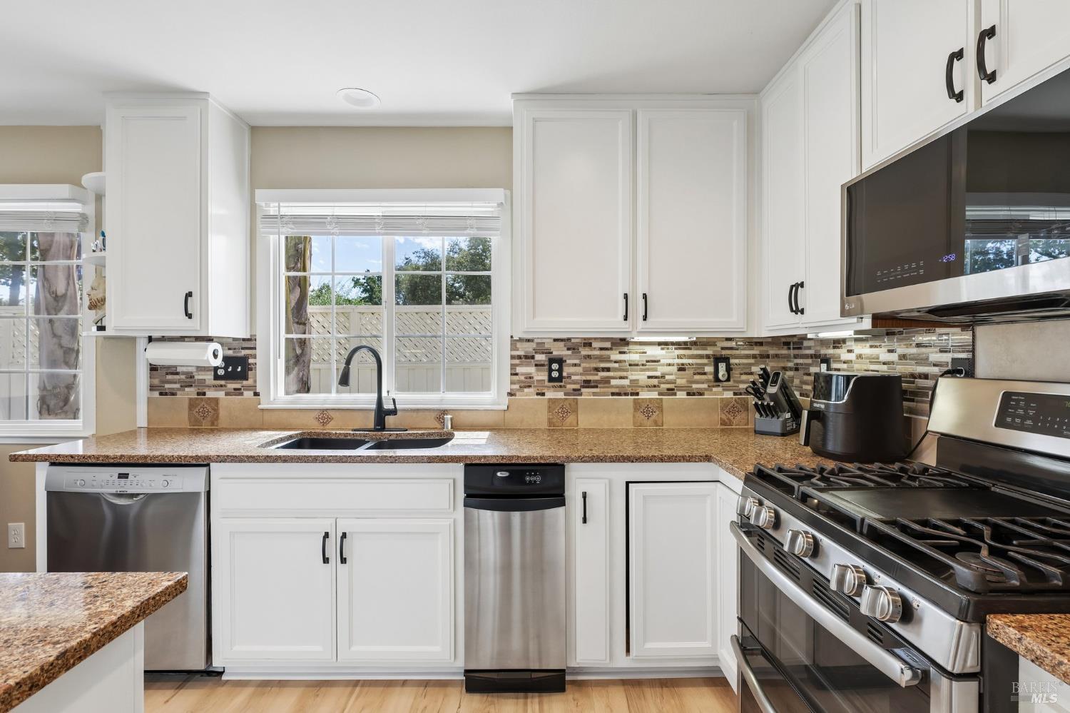302 Desiree Place Windsor CA 95492