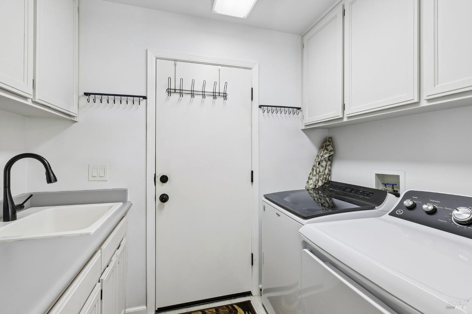 302 Desiree Place Windsor CA 95492
