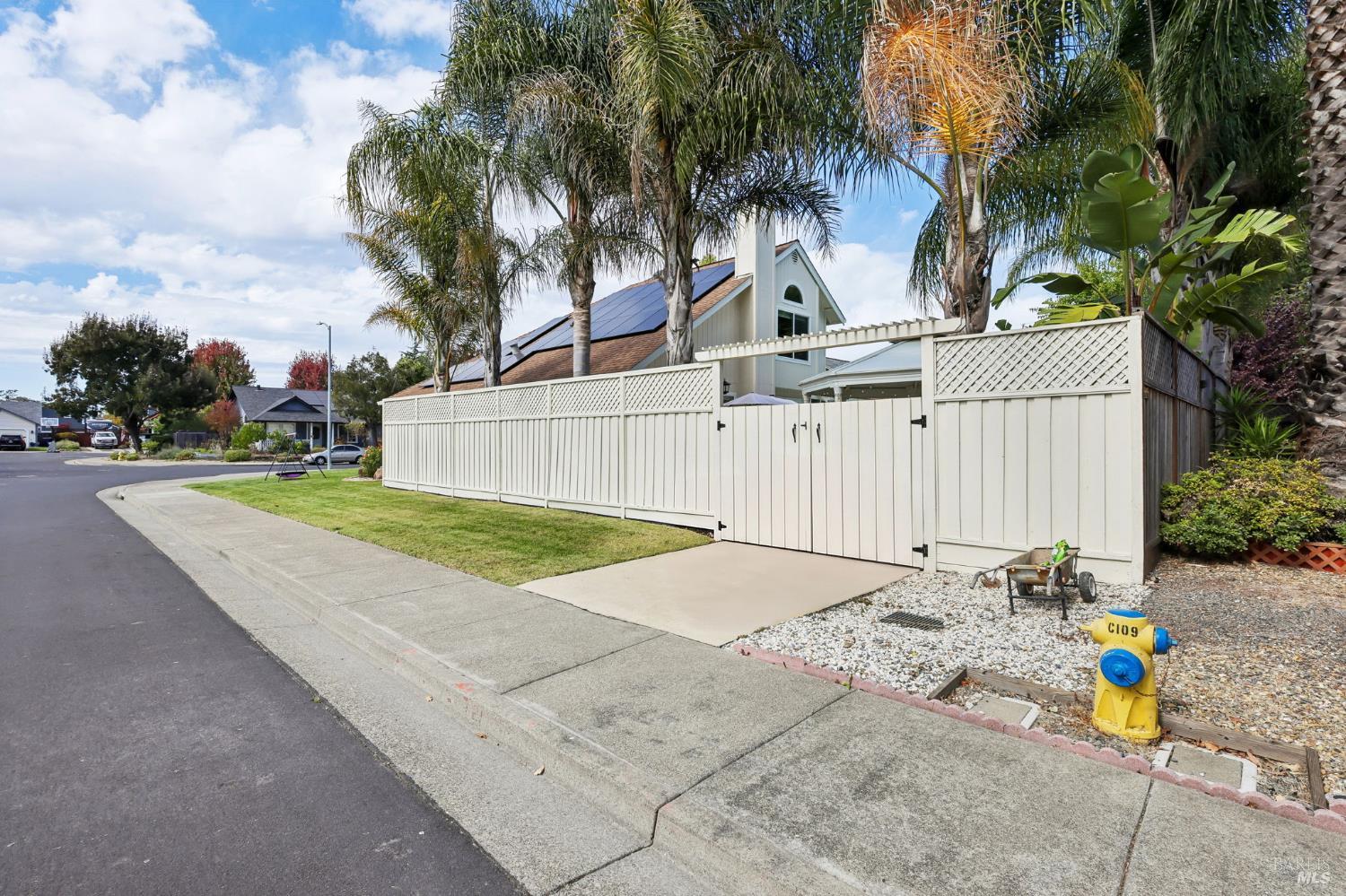 302 Desiree Place Windsor CA 95492