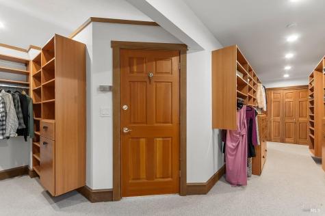 1100 Bayhills Drive San Rafael CA 94903