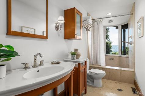 1100 Bayhills Drive San Rafael CA 94903