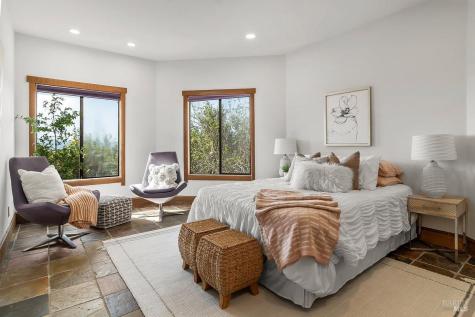 1100 Bayhills Drive San Rafael CA 94903