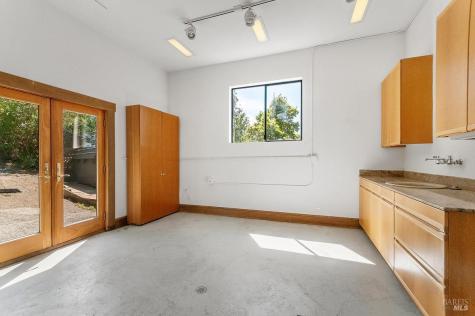 1100 Bayhills Drive San Rafael CA 94903