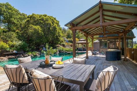 1100 Bayhills Drive San Rafael CA 94903