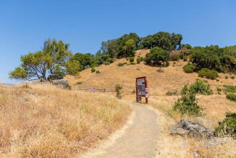 1100 Bayhills Drive San Rafael CA 94903