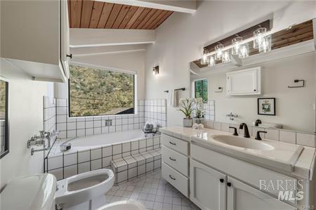 10165 Lakeshore Drive Clearlake CA 95422