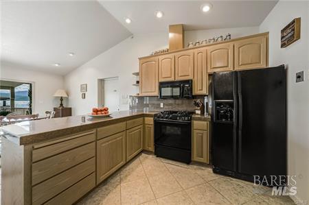 10165 Lakeshore Drive Clearlake CA 95422