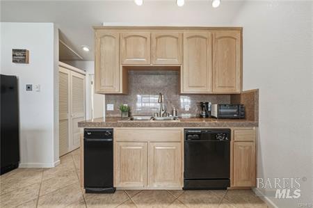10165 Lakeshore Drive Clearlake CA 95422
