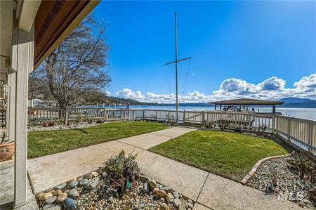 10165 Lakeshore Drive Clearlake CA 95422