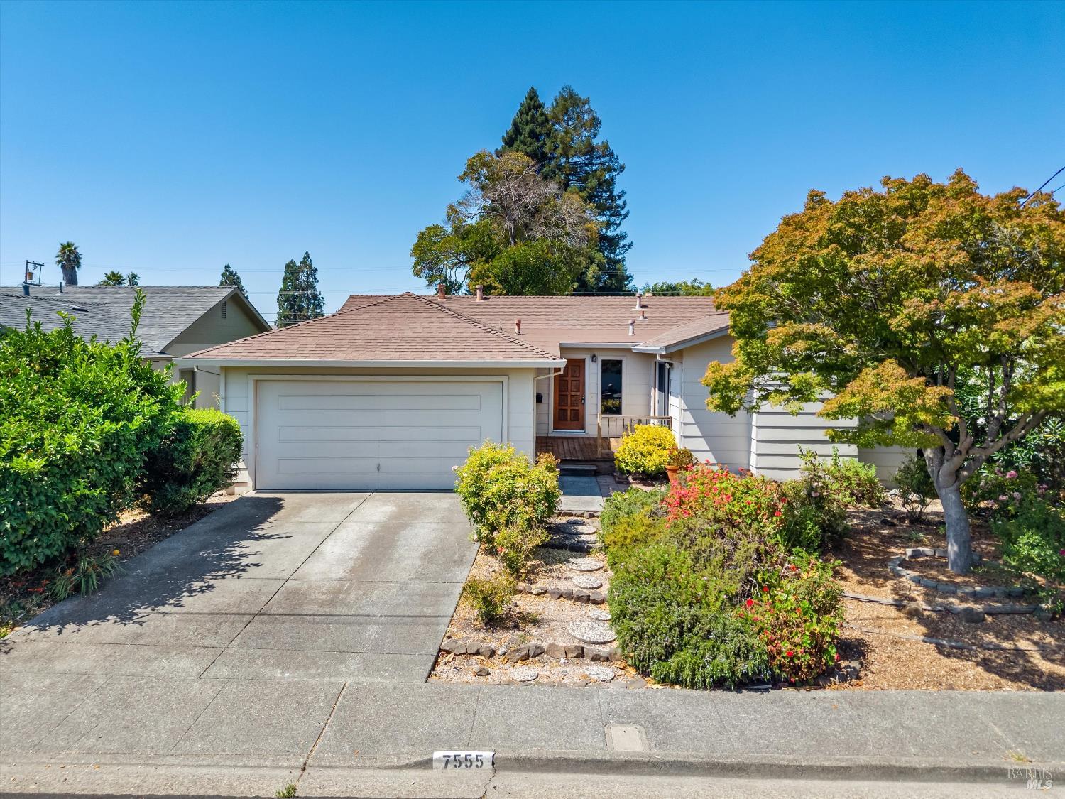 7555 Beverly Drive Rohnert Park CA 94928