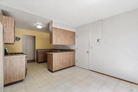 7555 Beverly Drive Rohnert Park CA 94928
