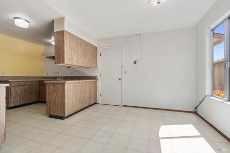 7555 Beverly Drive Rohnert Park CA 94928
