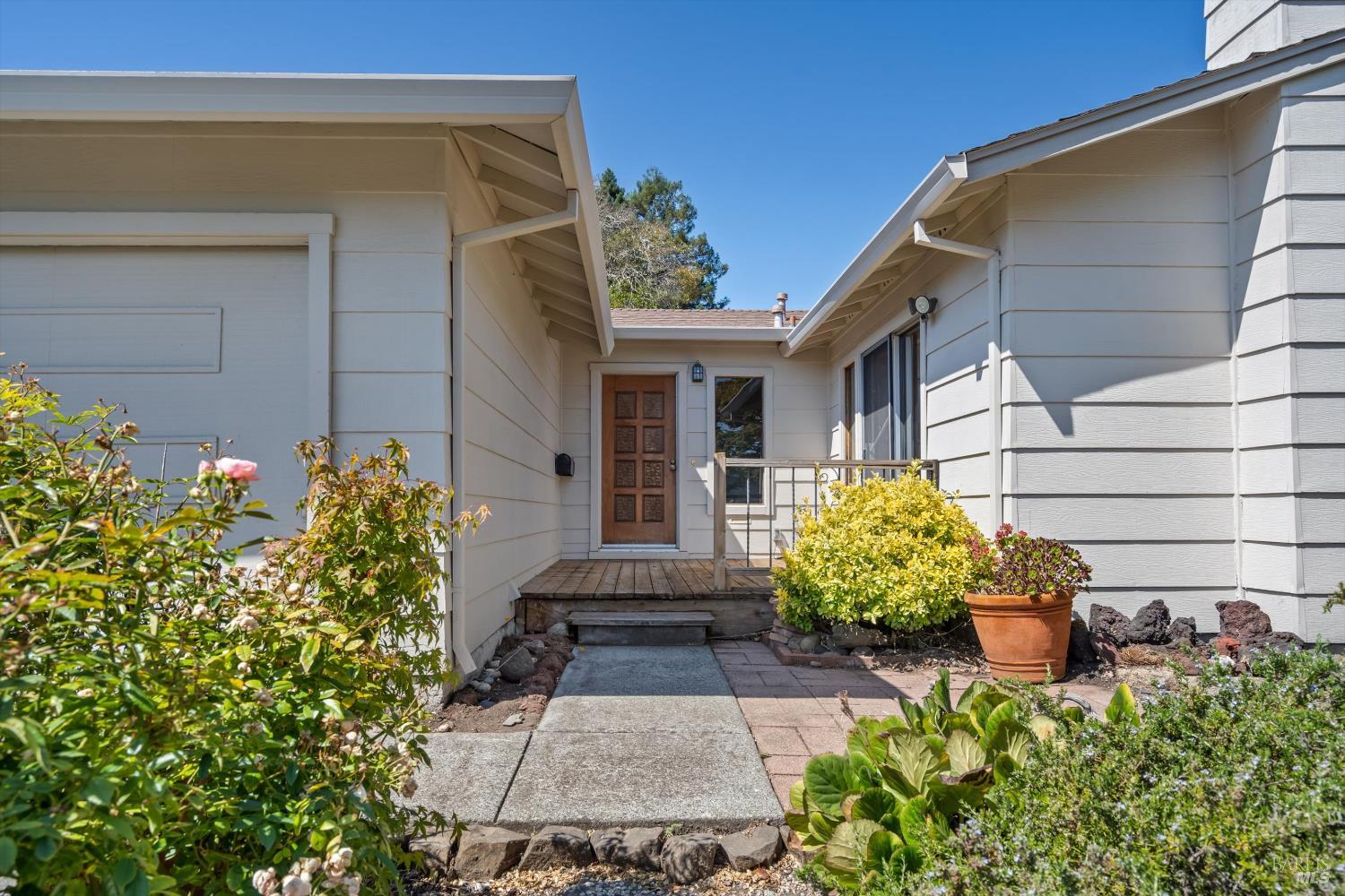 7555 Beverly Drive Rohnert Park CA 94928
