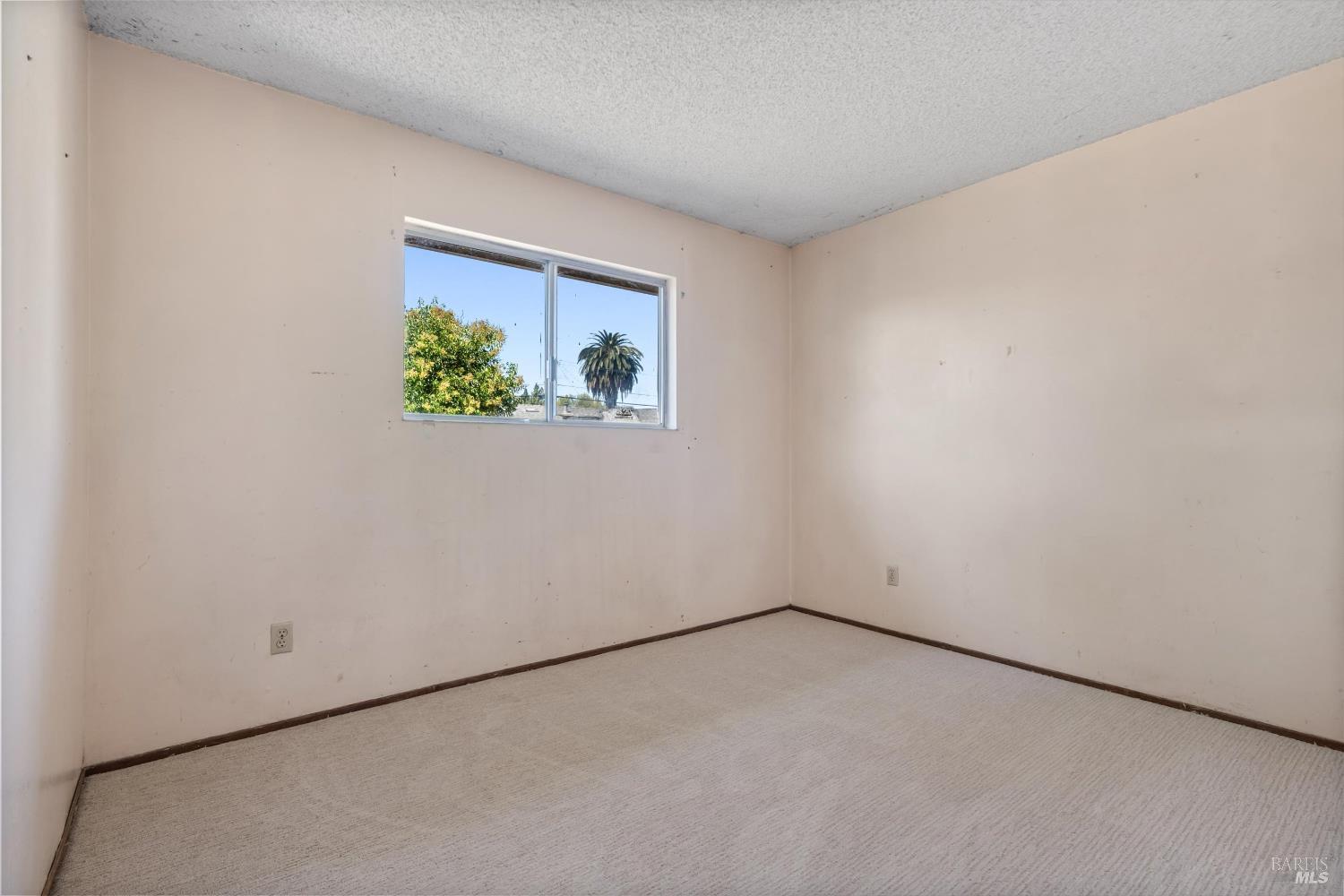 7555 Beverly Drive Rohnert Park CA 94928