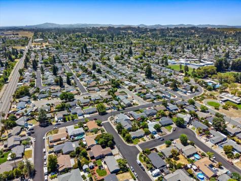 7555 Beverly Drive Rohnert Park CA 94928