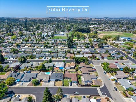 7555 Beverly Drive Rohnert Park CA 94928