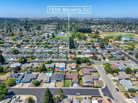7555 Beverly Drive Rohnert Park CA 94928