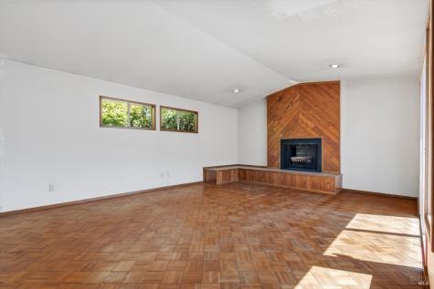 7555 Beverly Drive Rohnert Park CA 94928