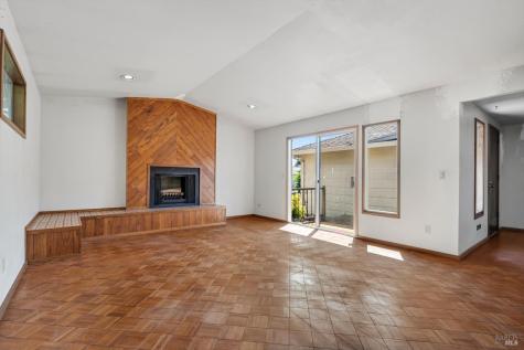 7555 Beverly Drive Rohnert Park CA 94928