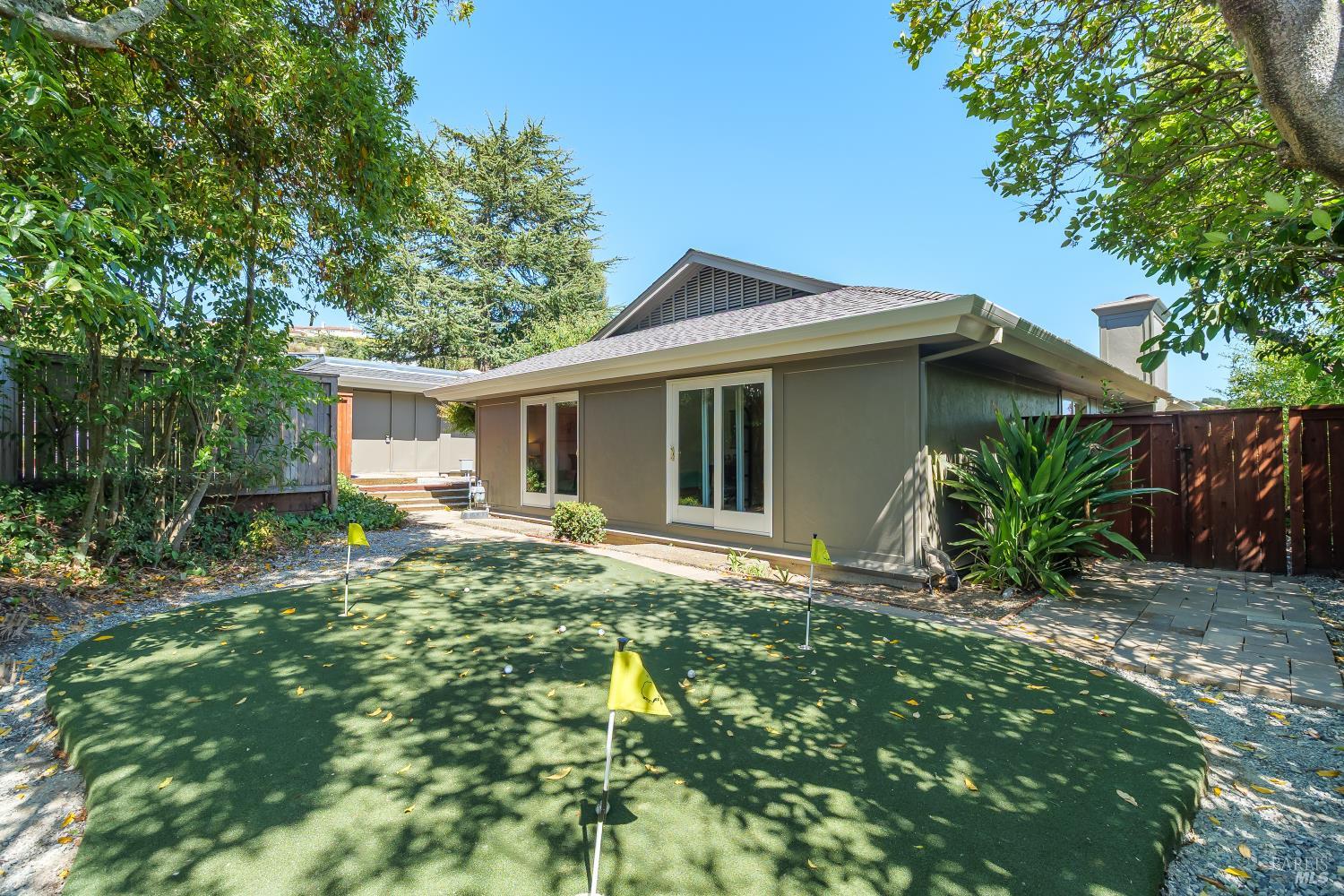 22 North Terrace Tiburon CA 94920
