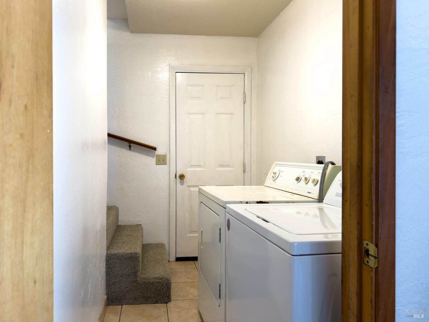 43651 Crispin Road Manchester CA 95459