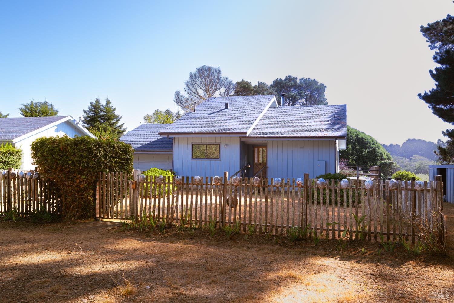 43651 Crispin Road Manchester CA 95459
