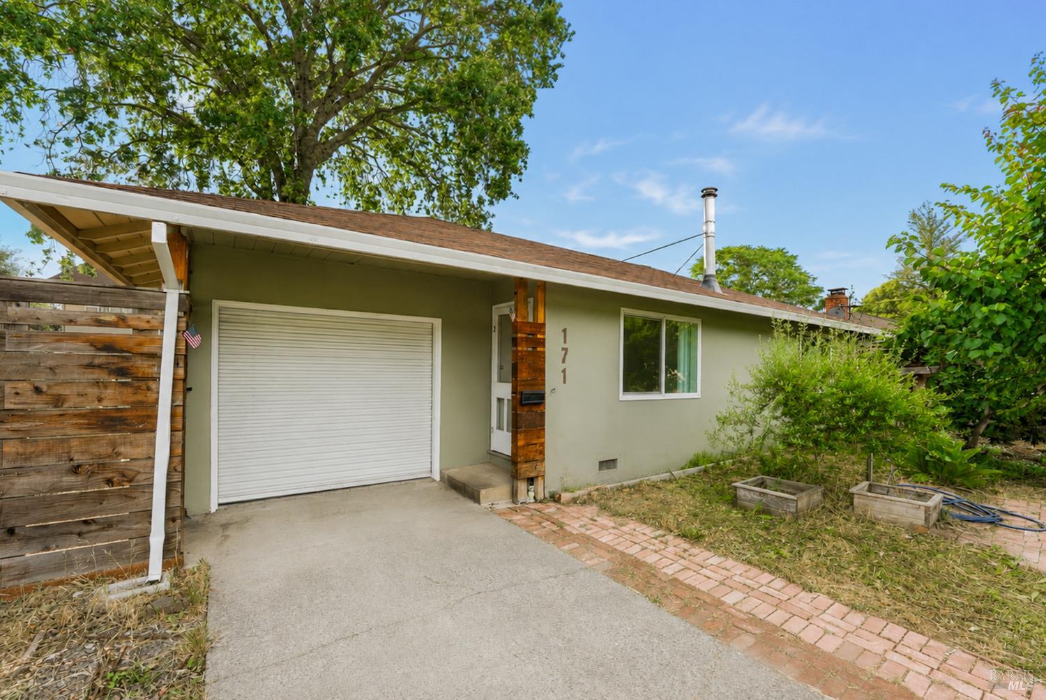 Ukiah CA, 171 Court Street