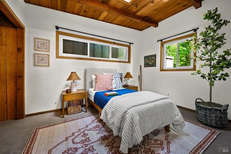 17358 Park Avenue Guerneville CA 95446