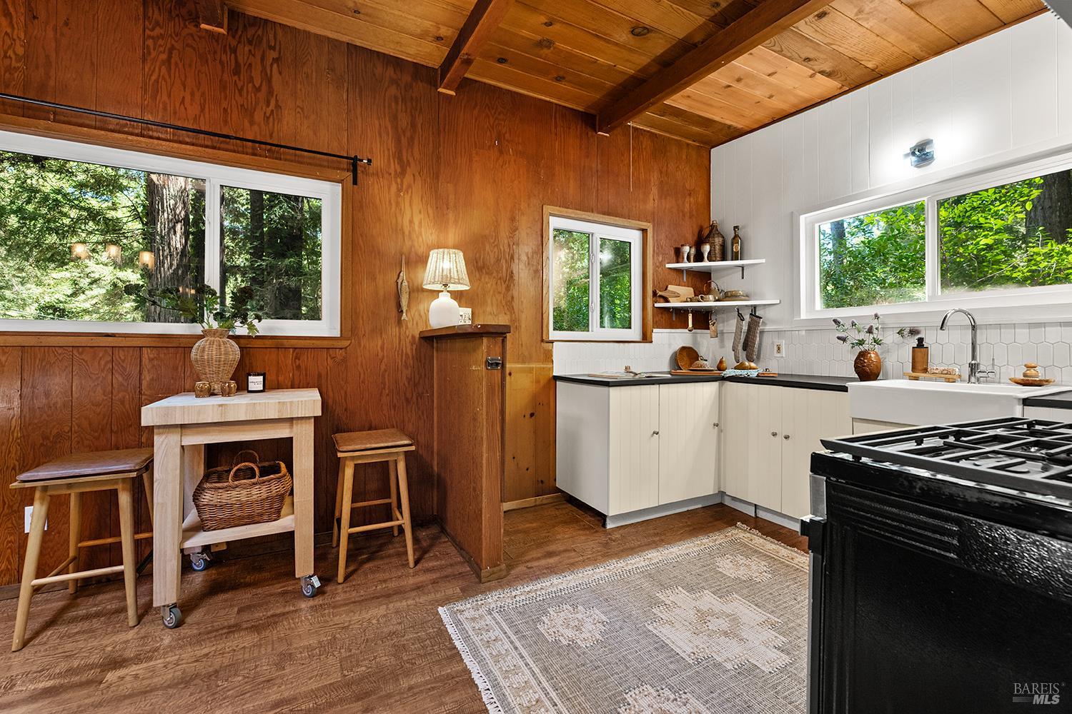 17358 Park Avenue Guerneville CA 95446