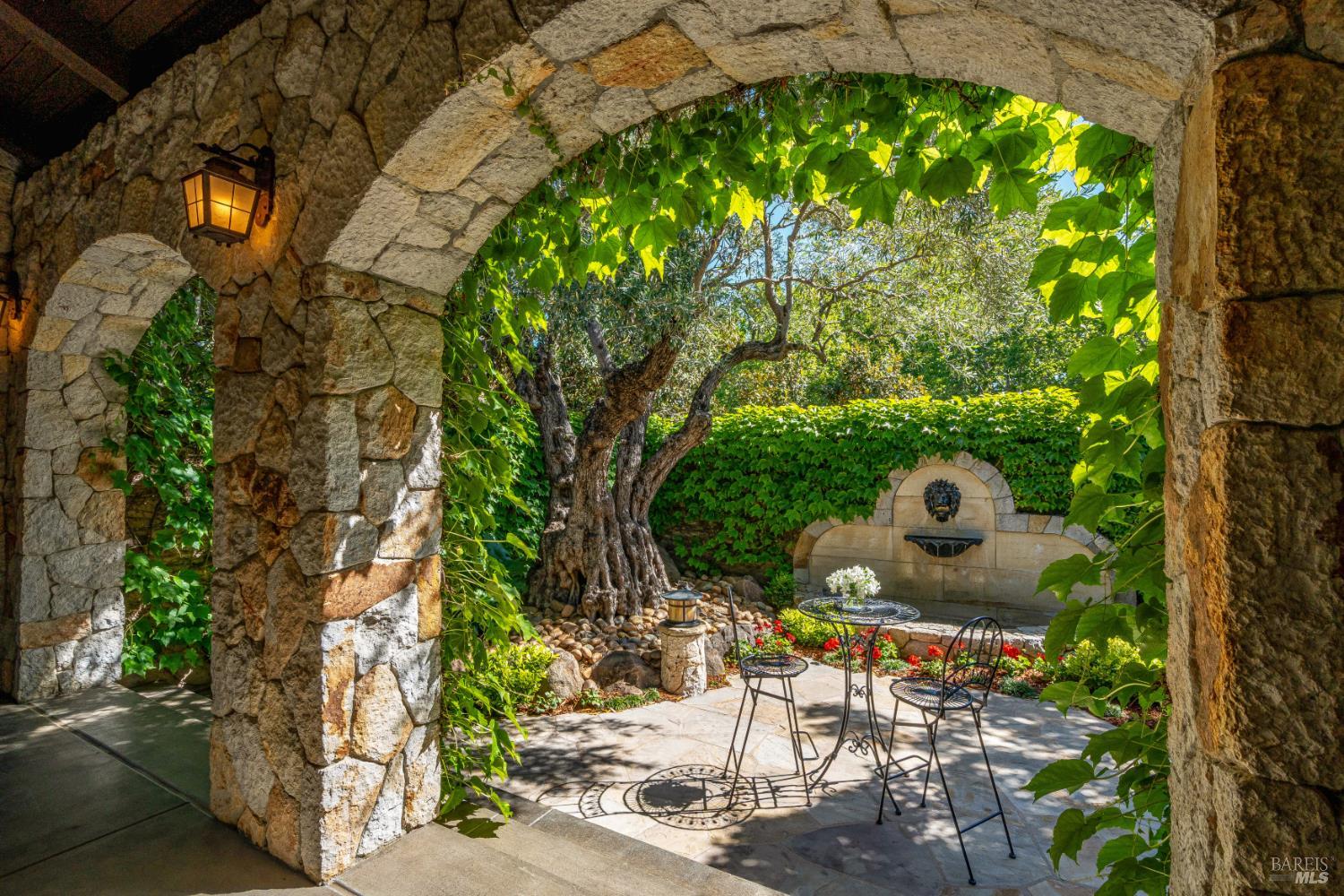 184 Zinfandel Lane St. Helena CA 94574
