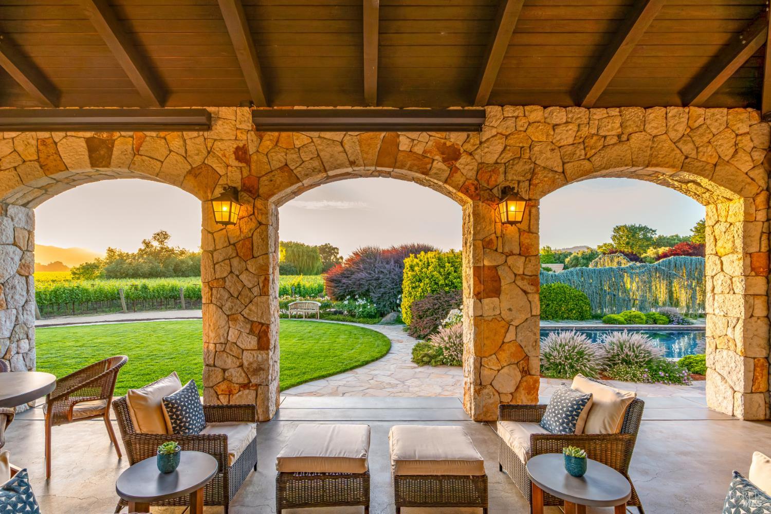 184 Zinfandel Lane St. Helena CA 94574