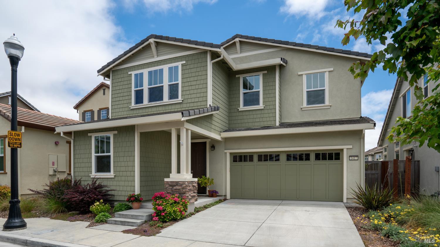 1417 Sylvia Way Petaluma CA 94952