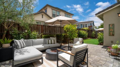 1417 Sylvia Way Petaluma CA 94952