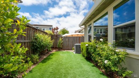 1417 Sylvia Way Petaluma CA 94952