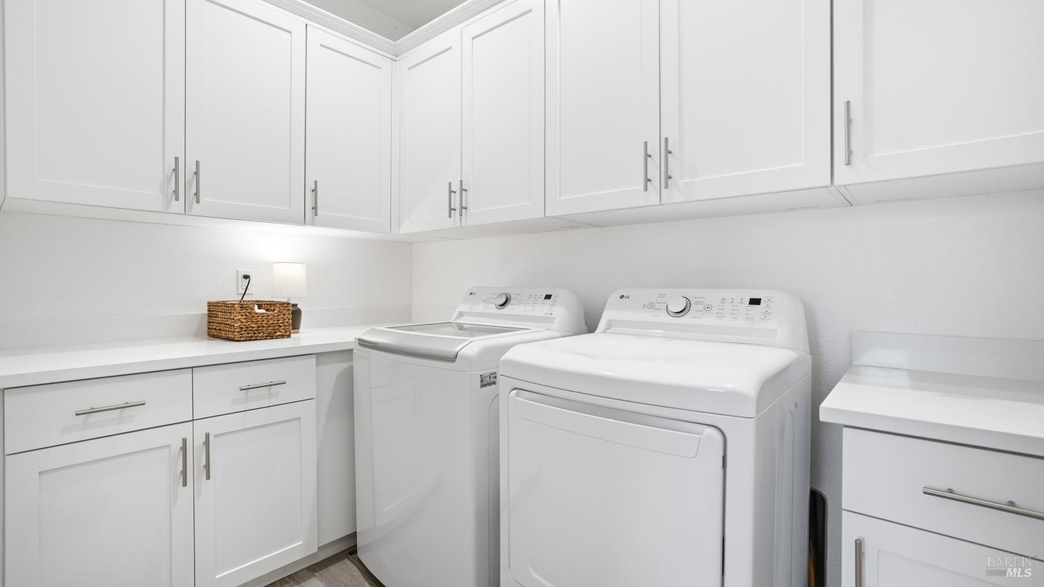 1417 Sylvia Way Petaluma CA 94952