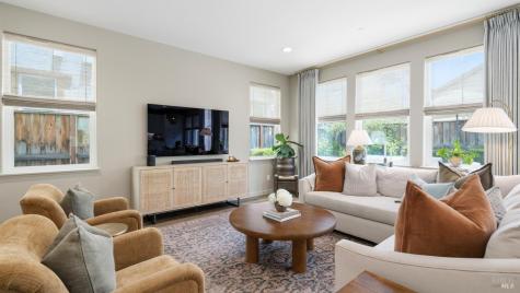 1417 Sylvia Way Petaluma CA 94952