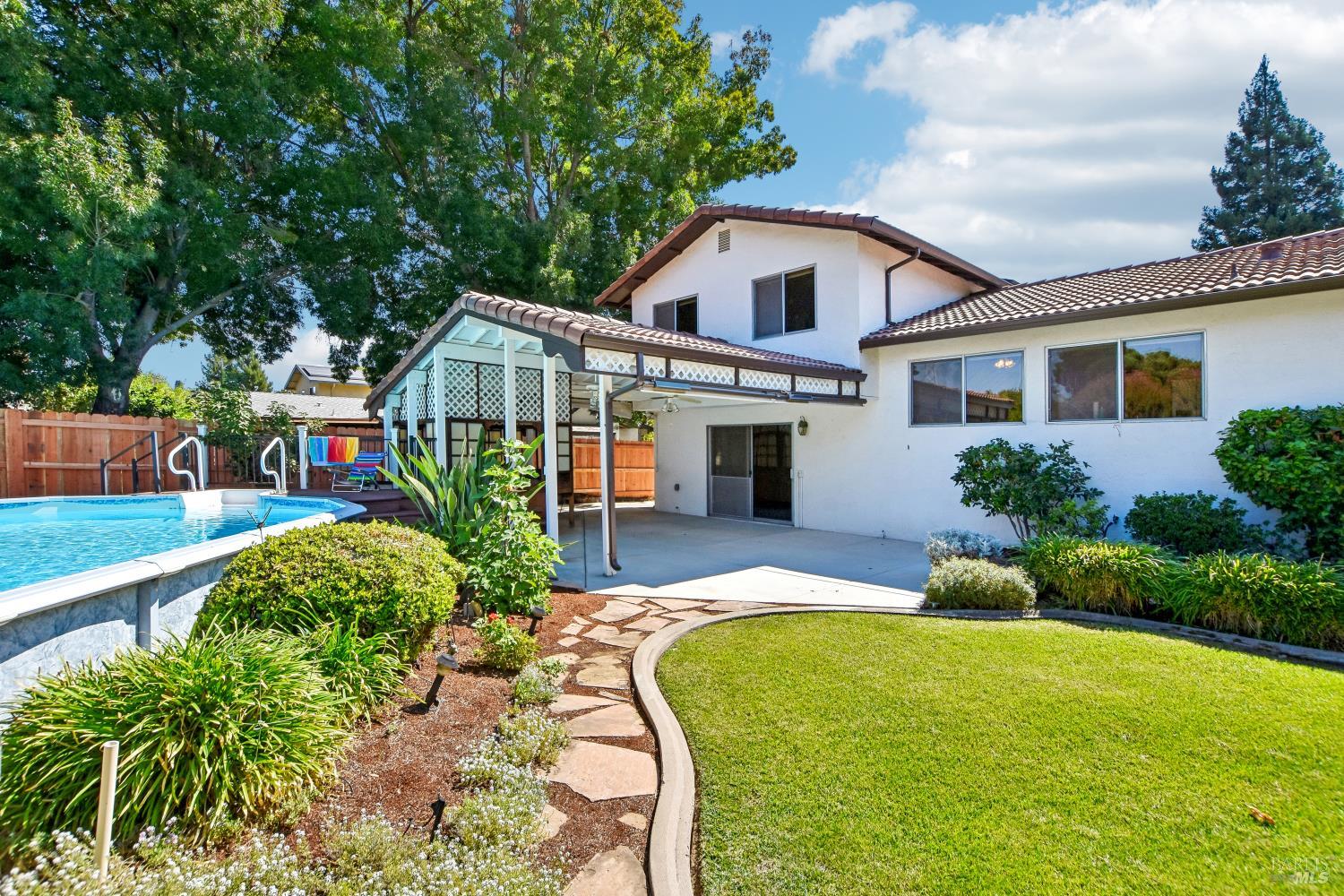 481 Crestview Drive Vacaville CA 95688