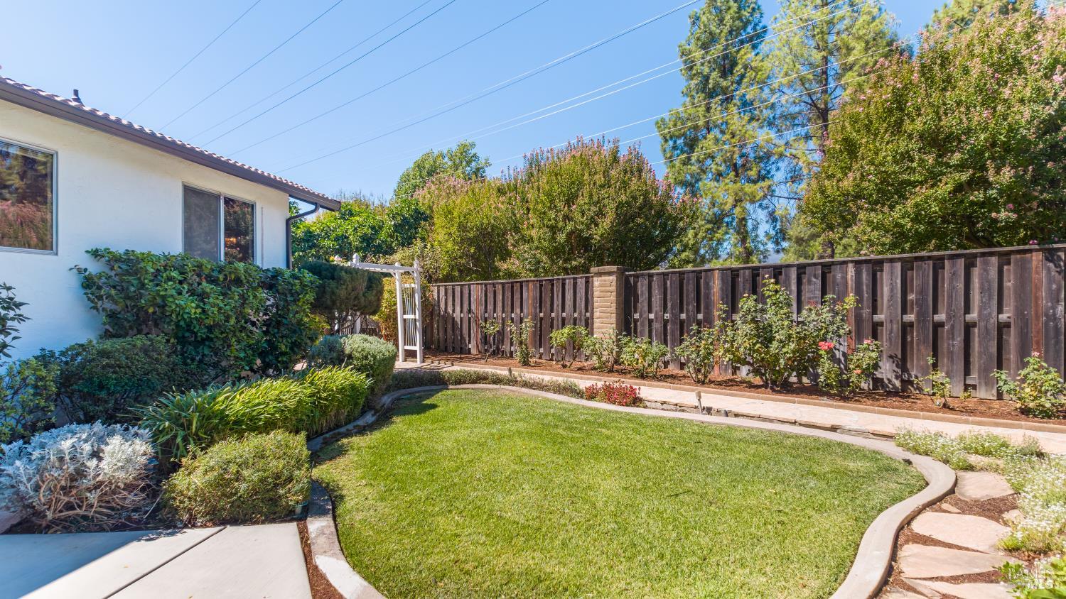 481 Crestview Drive Vacaville CA 95688