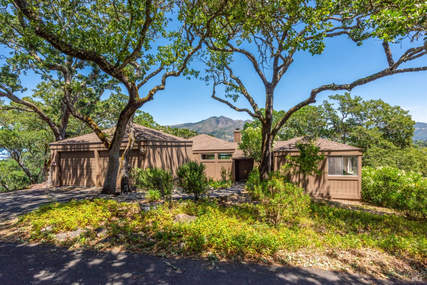 497 Hillsdale Drive Santa Rosa CA 95409