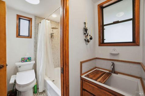26807 Oak Knoll Terrace Cloverdale CA 95425